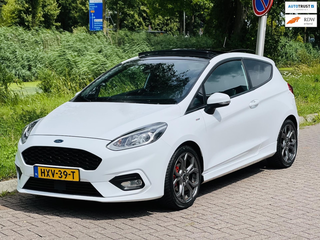 Ford Fiesta - 1.0 EcoBoost Titanium + ST-LINE /Panorama/apple carplay /Full Option - AutoWereld.nl