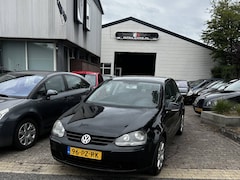 Volkswagen Golf - 2.0 FSI Sportline Goed rijdende Golf met o.a. Cruise, Climate enz enz. Apk t/m 09-11-2025