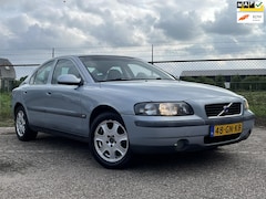 Volvo S60 - 2.4 Airco Trekhaak APK tot november 2025