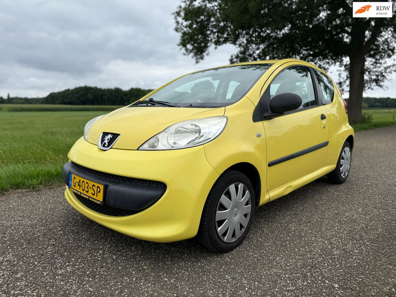 Peugeot 107 - 1.0-12V XR 1.0-12V XR NIEUWE APK - AutoWereld.nl
