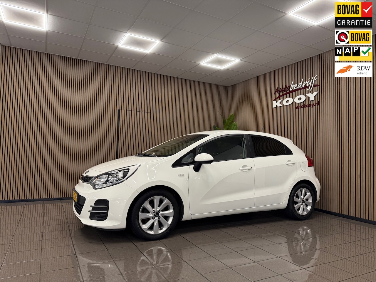 Kia Rio - 1.2 CVVT DynamicLine * Navigatie / LM Velgen / Cruise control / NL Auto * - AutoWereld.nl
