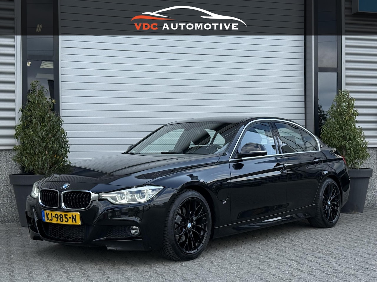 BMW 3-serie - 330e M Sport LED | Navi | Parkeersensoren | Origineel Nederlands | - AutoWereld.nl