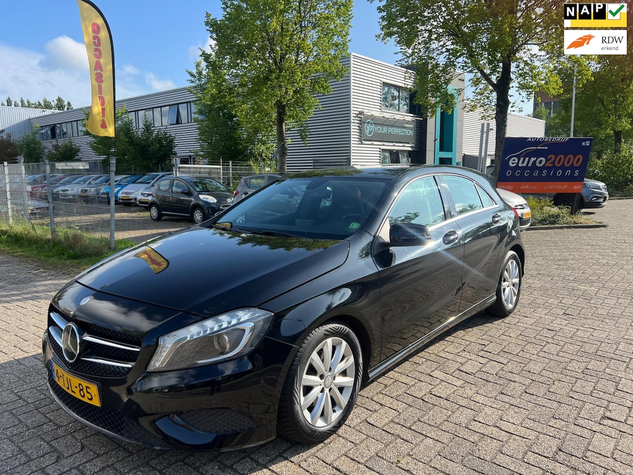 Mercedes-Benz A-klasse - 180 - AIRCO - NAVIGATIE - LEDER ! - AutoWereld.nl