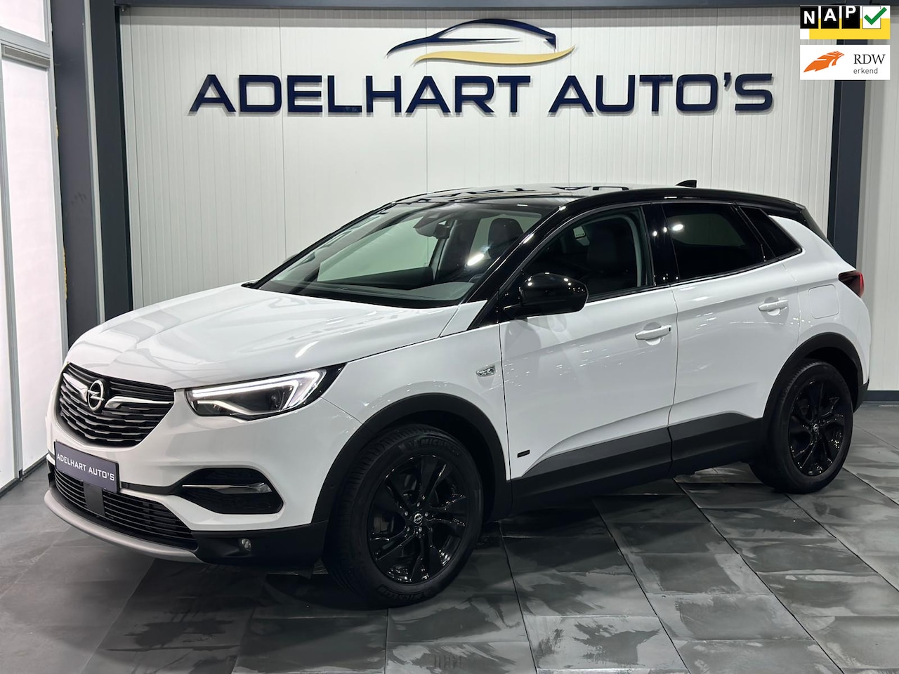 Opel Grandland X - 1.6 Turbo Hybrid Ultimate Automaat / Navigatie full map / Camera / Cruise control / Climat - AutoWereld.nl