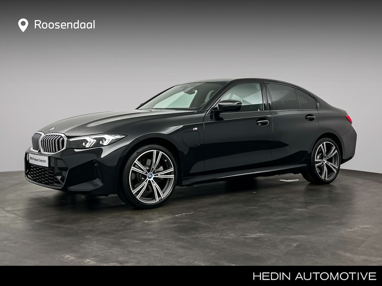 BMW 3-serie - 330e M-Sport | 19 inch | Stoelverwarming | Extra getint glas achter | Sportstoelen | - AutoWereld.nl