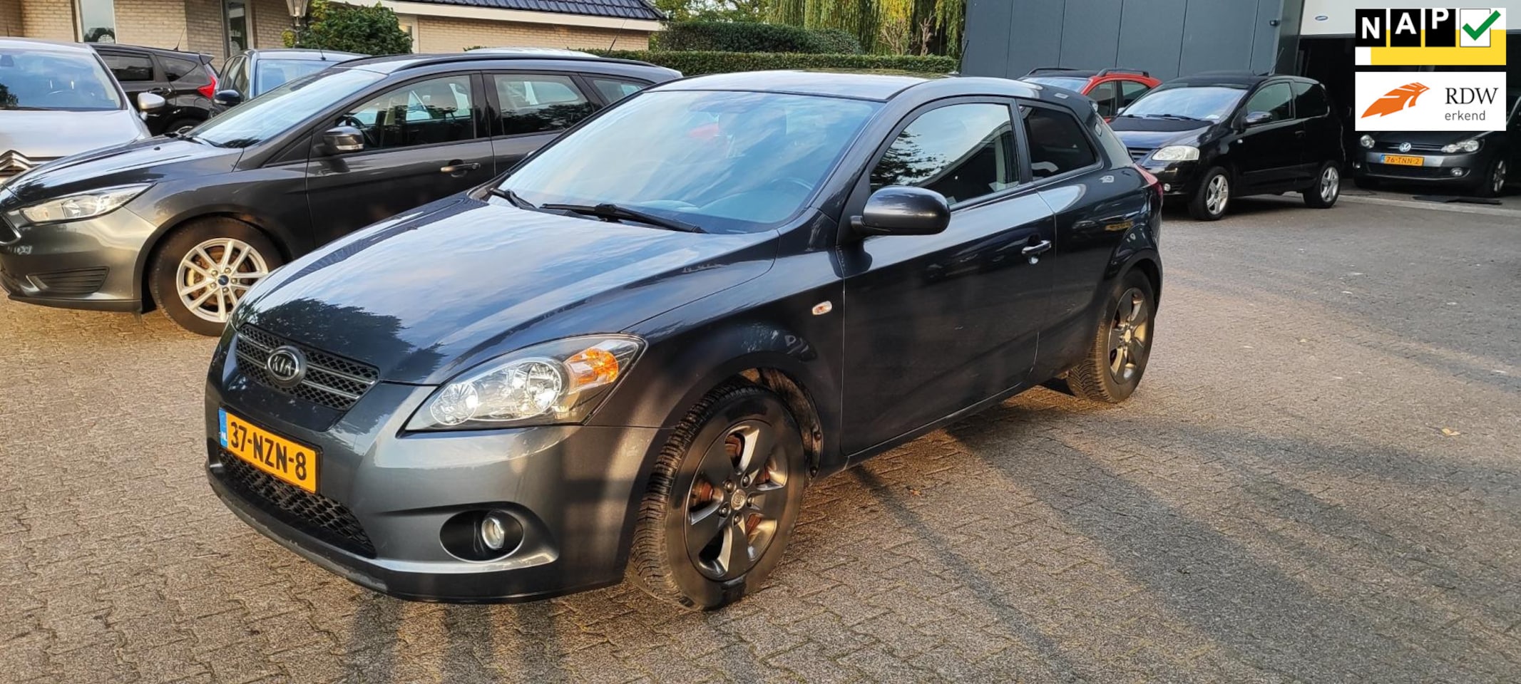 Kia Pro cee'd - 1.4 CVVT X-tra bj 2011 airco/navi - AutoWereld.nl