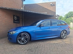 BMW 3-serie Touring - 318i M Sport Shadow Line Trekhaak / Apple Carplay / 19Inch / Navigate / Led Verlichting /