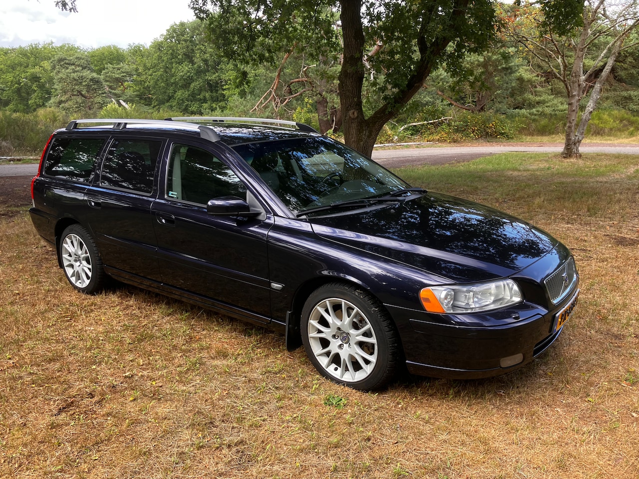 Volvo V70 - 2.5T Momentum - AutoWereld.nl