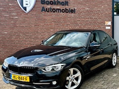 BMW 3-serie - 318i Sport Line, LED, Navi, M-grille, Sportstoelen, 17"