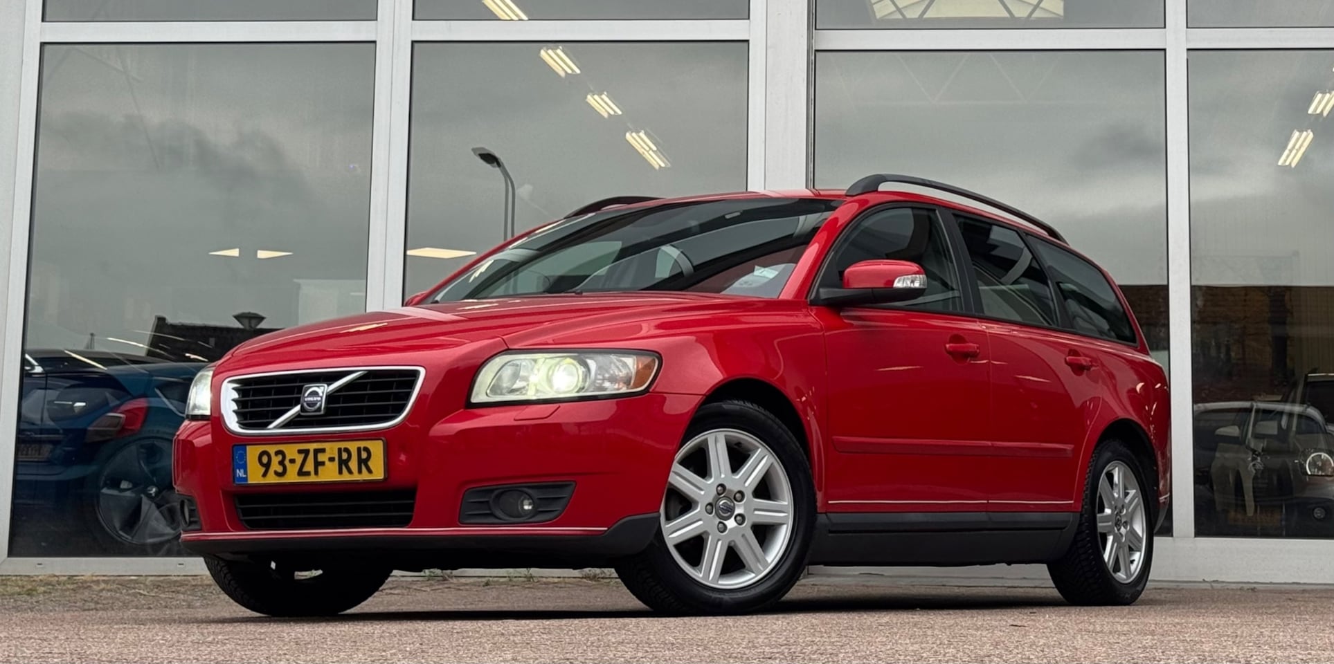 Volvo V50 - 1.8i 16V Edition I Trekhaak APK 26-04-2026 - AutoWereld.nl