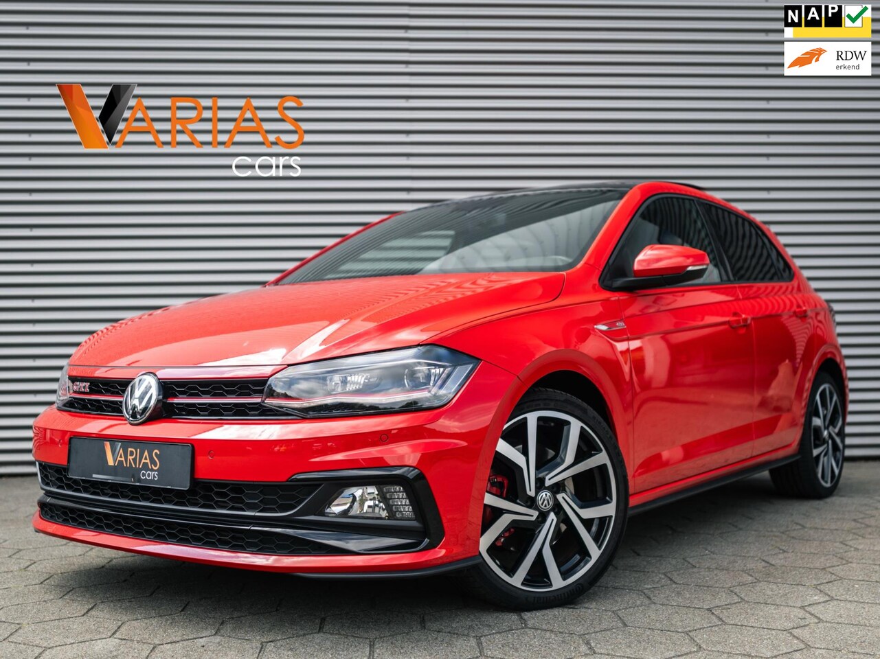 Volkswagen Polo - 2.0 TSI GTI Pano Virtual Camera Carplay Cruise - AutoWereld.nl