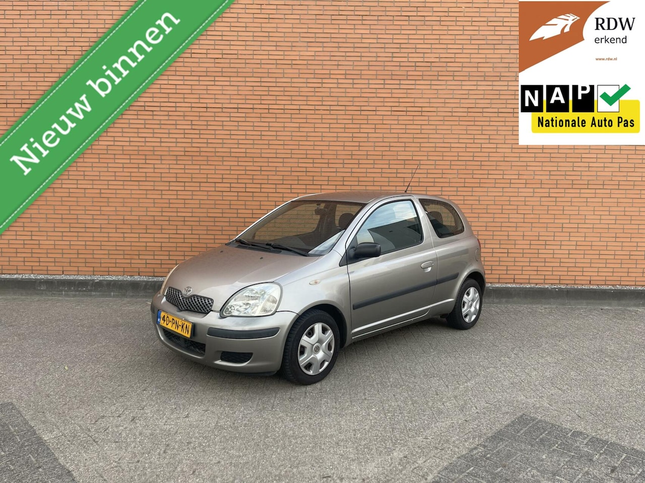 Toyota Yaris - 1.3 2004 248DKM | NAP | AIRCO | ELEK-PAKKET - AutoWereld.nl