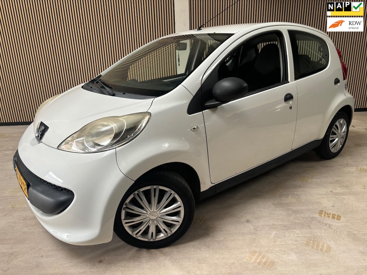 Peugeot 107 - 1.0-12V XR 1.0-12V XR Nieuwe Apk - AutoWereld.nl
