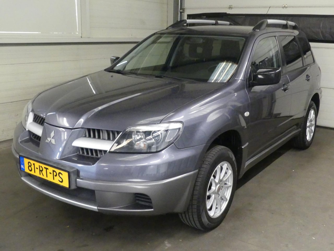 Mitsubishi Outlander - 2.0 Invite Plus - Airco - Mooie auto! - Trekhaak - AutoWereld.nl