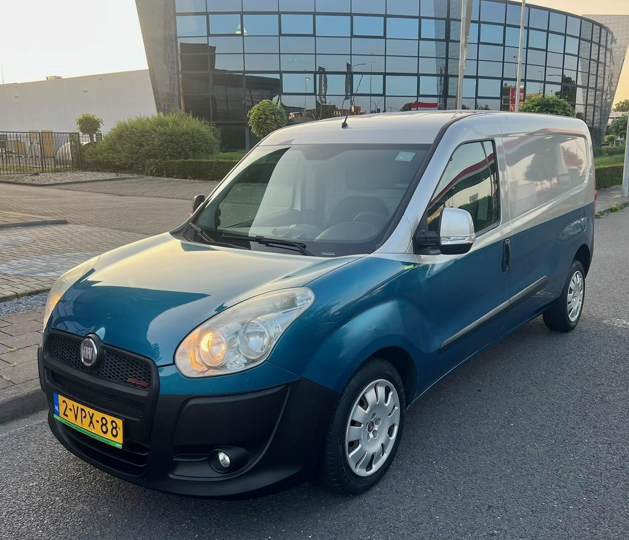 Fiat Doblò Cargo - 2.0 MultiJet SX Maxi 2.0 MultiJet SX Maxi - AutoWereld.nl