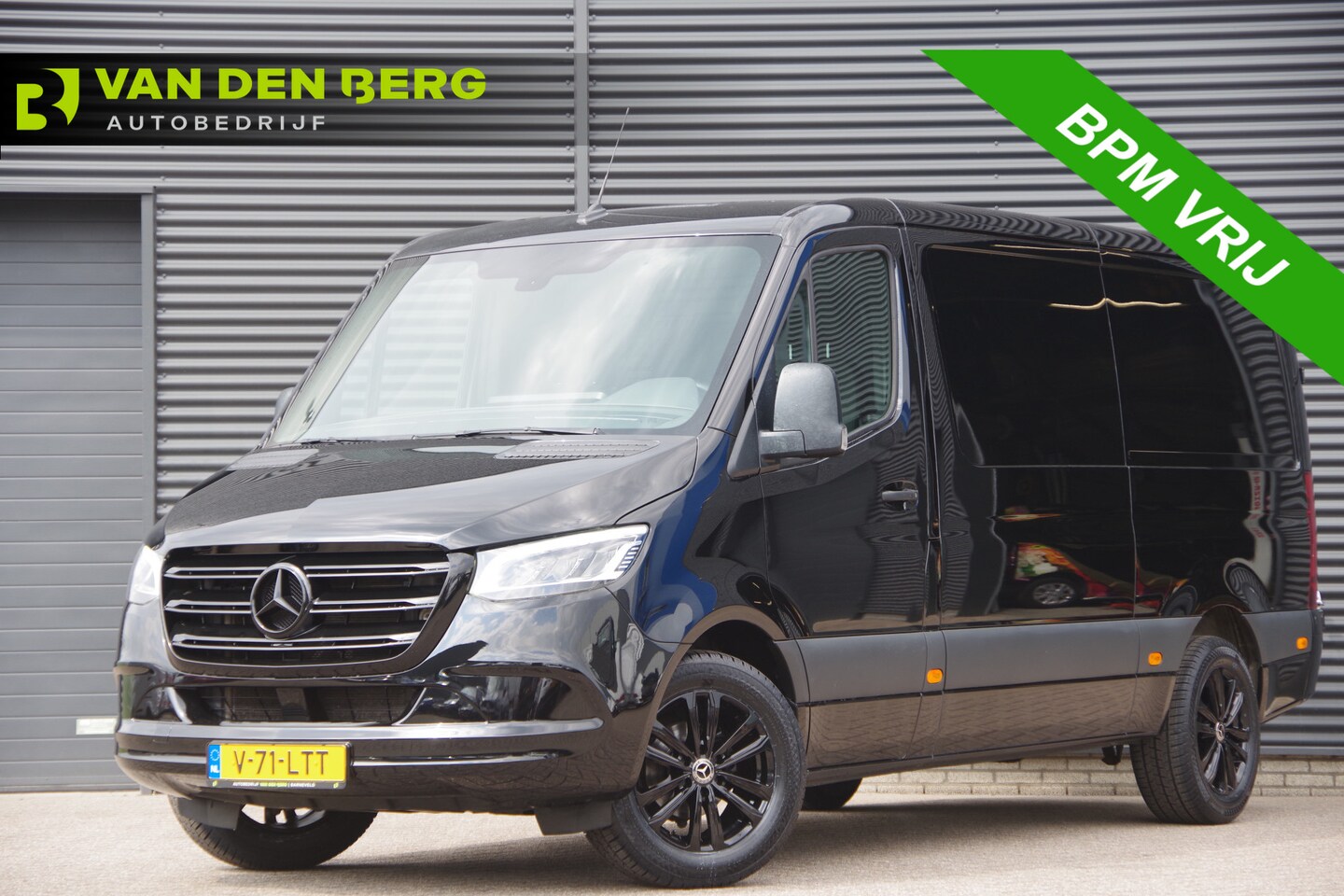Mercedes-Benz Sprinter - 317 1.9 CDI L2H1 AUT. LED, MBUX 10'', 3.5T TREKHAAK, STANDKACHEL, STOELVERWARMING, NAVI, C - AutoWereld.nl