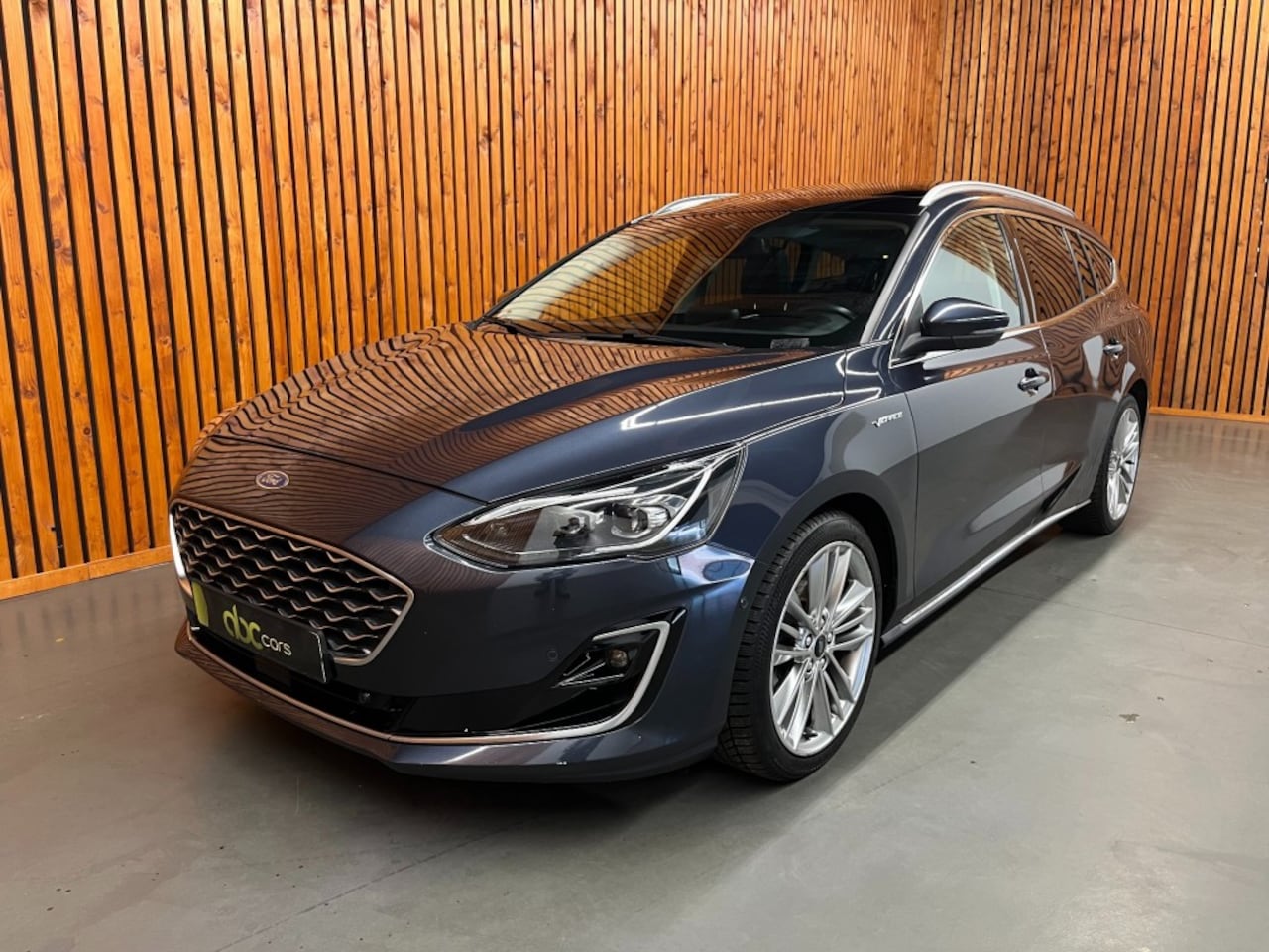 Ford Focus Wagon - WAGON 1.5 ECOBOOST VIGNALE AUTOMAAT/ PANODAK - AutoWereld.nl
