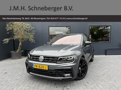 Volkswagen Tiguan - 2.0 TSI 4Motion R-Line High Line / Pano / Elek. Trekhaak / Leder / Apple CarPlay