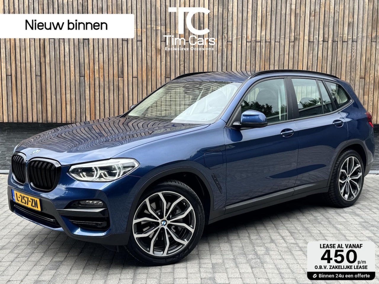 BMW X3 - xDrive30e Automaat | Stoelverwarming | Leer | 20 inch lichtmetalen velgen | LED verlichtin - AutoWereld.nl