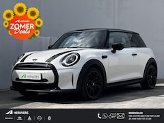 MINI Cooper - 1.5 Camden Edition Automaat / Dealer onderhouden / Navigatie / Union Jack achterlichten /