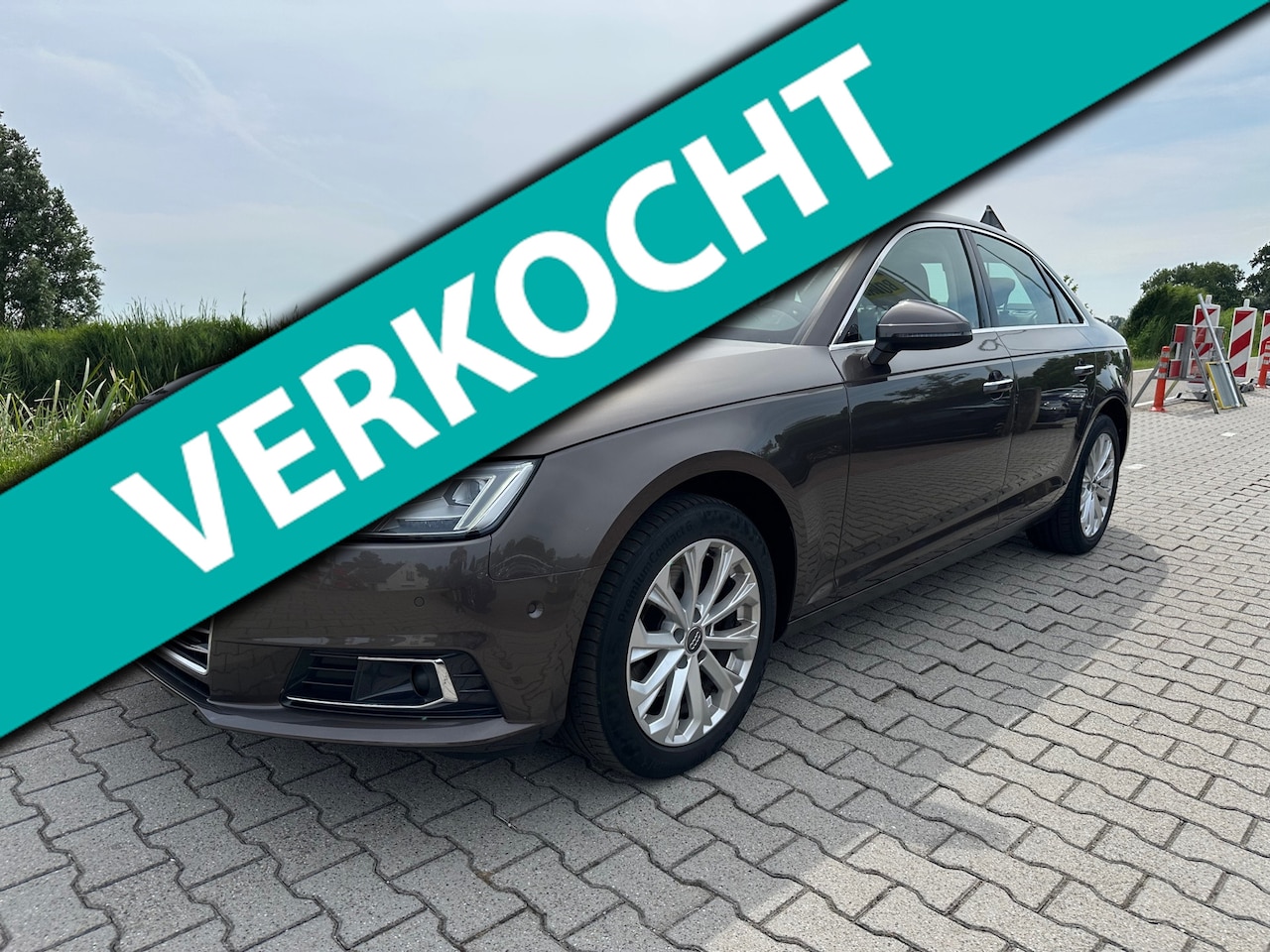 Audi A4 Limousine - 2.0 TFSI ultra Sport 360 Camera, Schuifdak, Leder, PDC, Carplay, Virtual Cockpit, Adaptive - AutoWereld.nl
