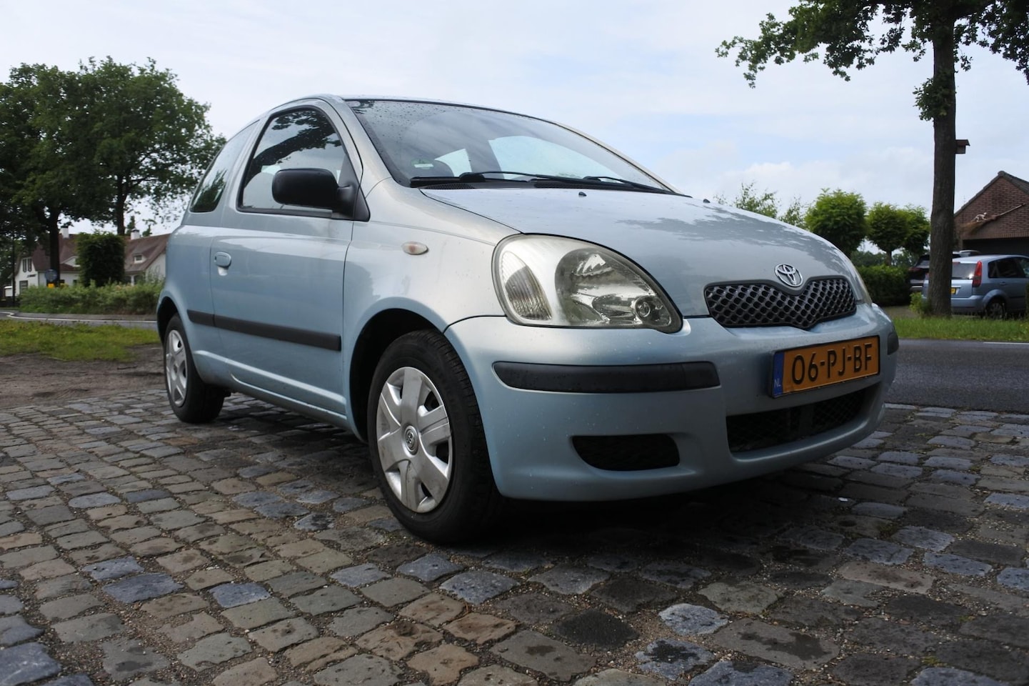 Toyota Yaris - 1.0 VVT-i Idols 186 dkm apk 22-1-2026 - AutoWereld.nl