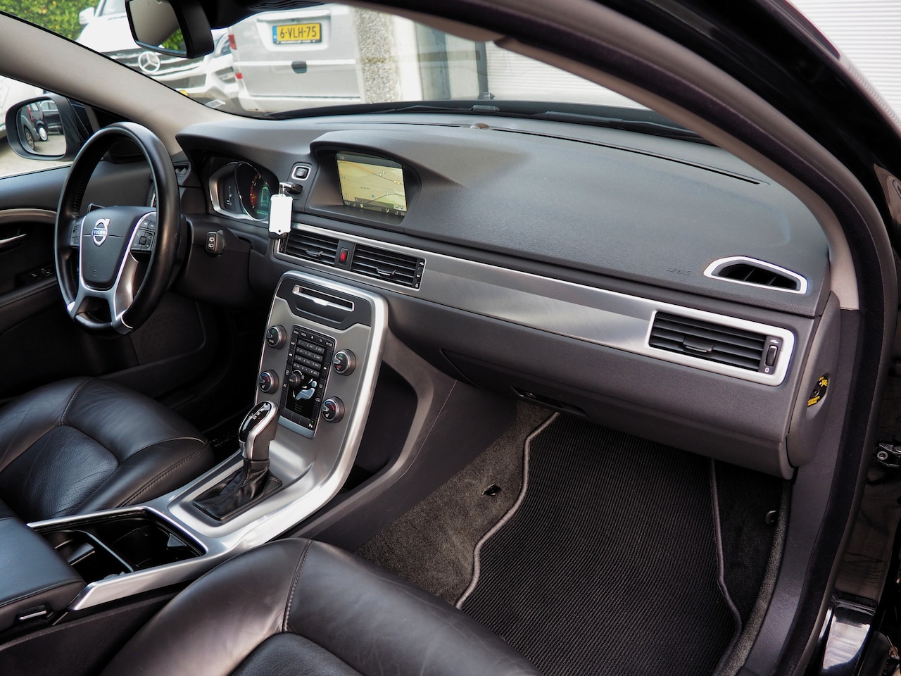 Volvo V70 - 1.6 T4 Nordic+ LEDER STANDKACHEL TREKH. CLIMA