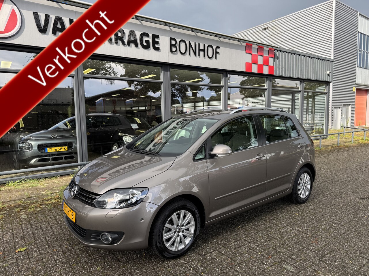 Volkswagen Golf Plus - 1.2 TSI Comfortline AUTOMAAT-CLIMA-NAVI - AutoWereld.nl