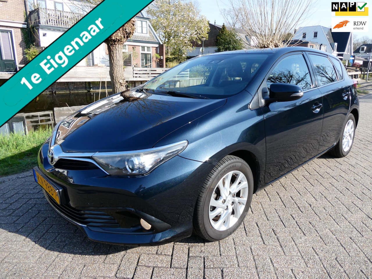 Toyota Auris - 1.2T 116pk Aspiration Limited 1e eig. Clima Cruise Trekhaak 1300kg - AutoWereld.nl