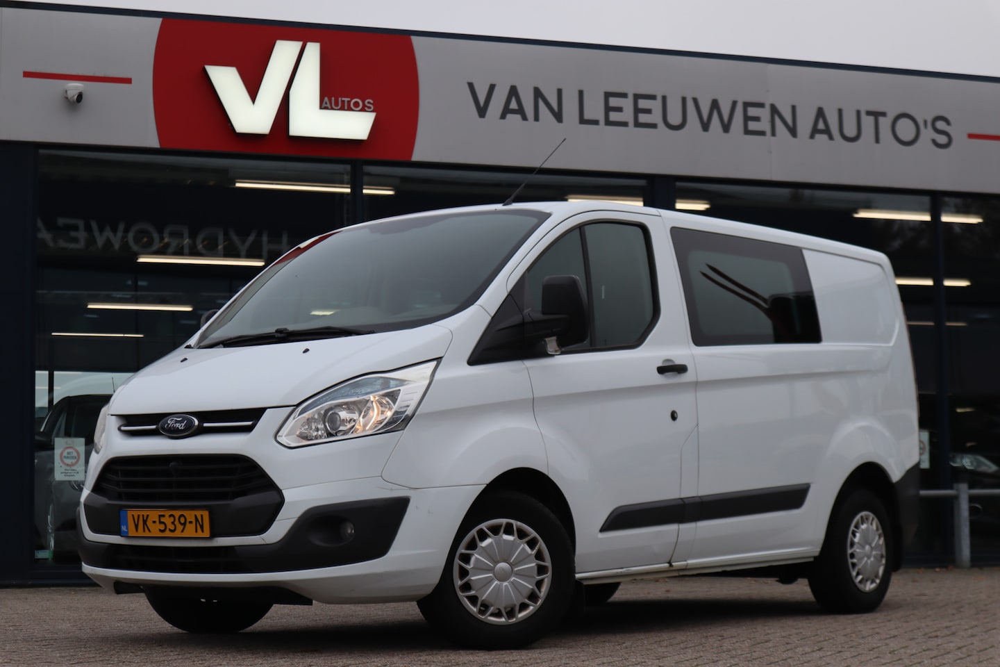 Ford Transit Custom - 270 2.2 TDCI L1H1 Trend DC | APK 03-03-2026 | Cruise | Airco | Trekhaak | - AutoWereld.nl