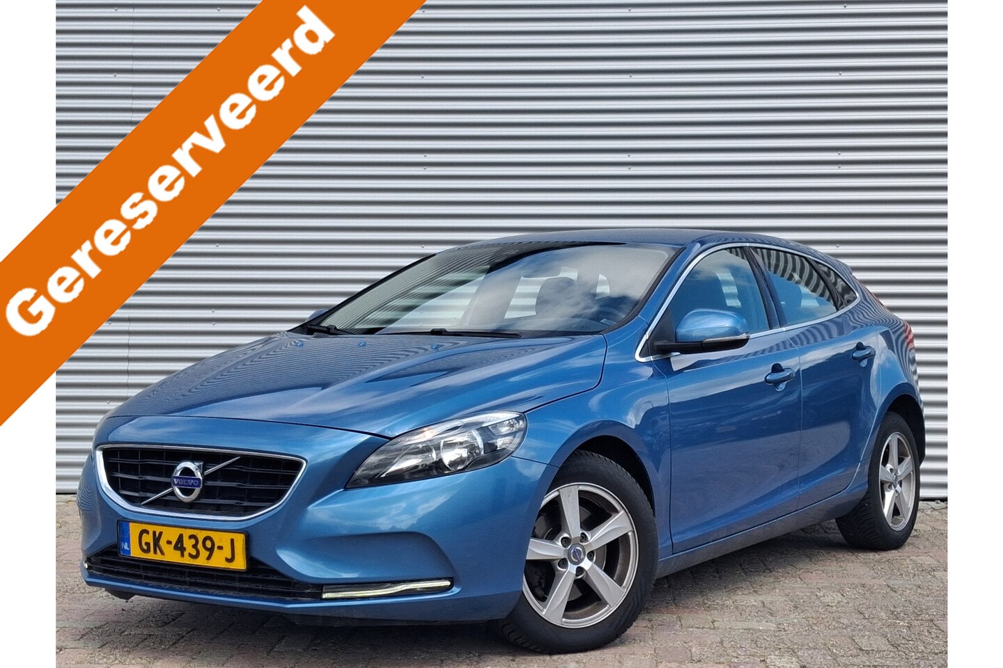 Volvo V40 - 2.0 T2 Summum | Nieuw Binnen! | Stoelverwarming | Navi | Leer - AutoWereld.nl