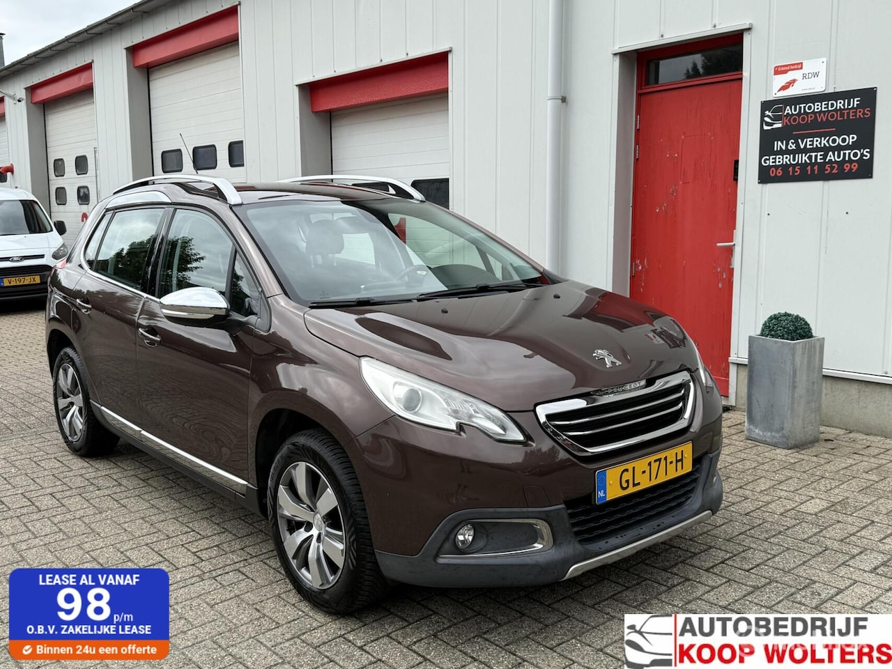Peugeot 2008 - 1.2 PureTech Allure Trekhaak - AutoWereld.nl