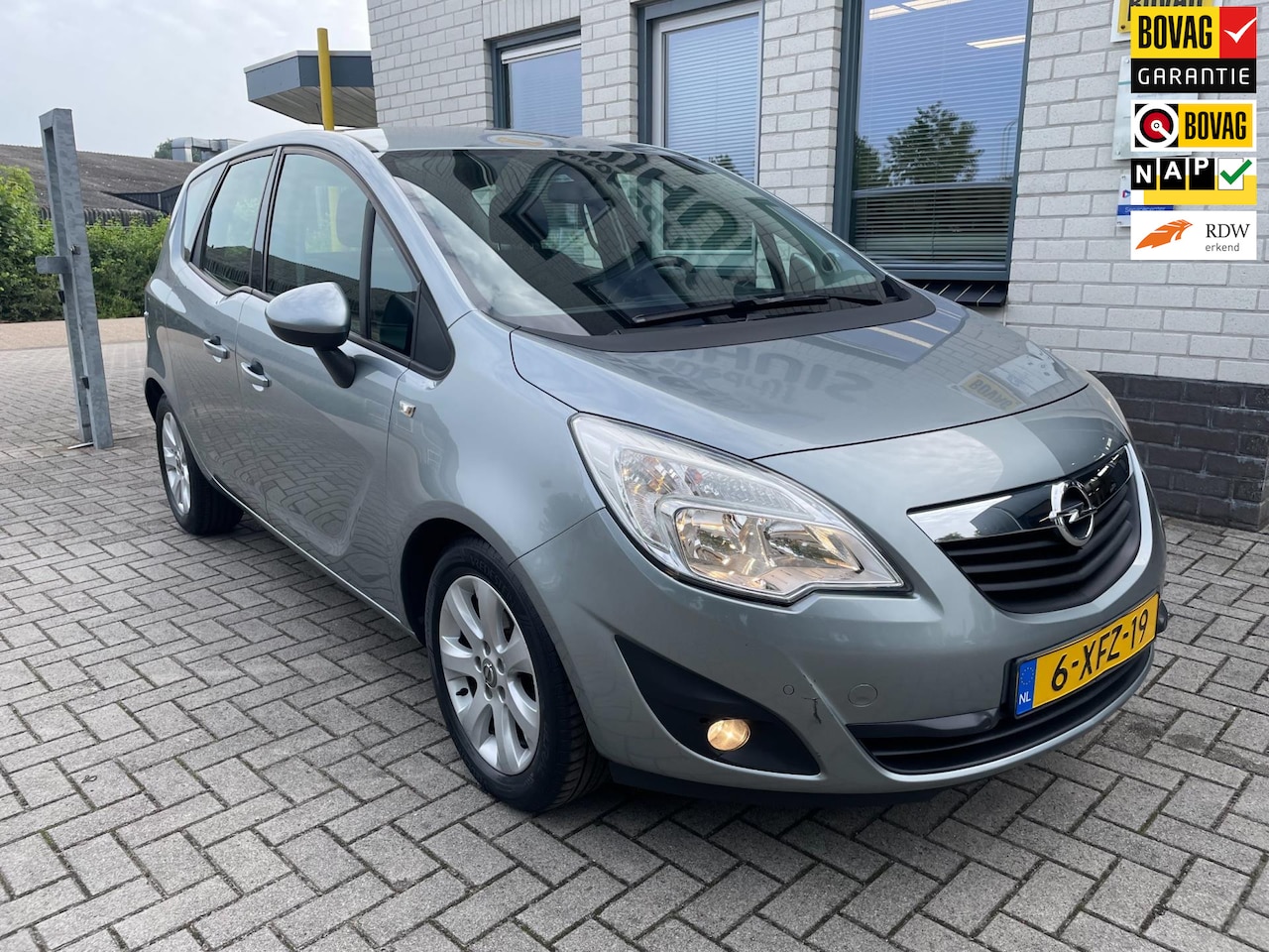 Opel Meriva - 1.4 Turbo Cosmo / PDC V+A / Trekhaak / LM velgen - AutoWereld.nl