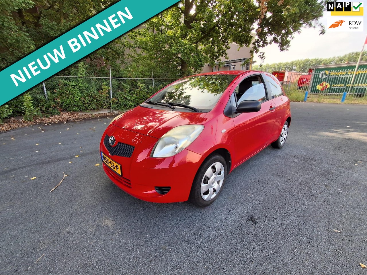 Toyota Yaris - 1.0 VVTi + NW MOD DUS GOEDKOOP RIJDEN - AutoWereld.nl
