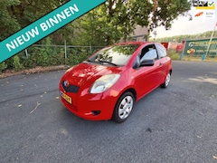 Toyota Yaris - 1.0 VVTi + NW MOD DUS GOEDKOOP RIJDEN