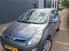 Hyundai i20 - 1.2i i-Motion/ AIRCO / NAP / APK / 5DRS / GOED ONDERHOUDEN / NETTE AUTO