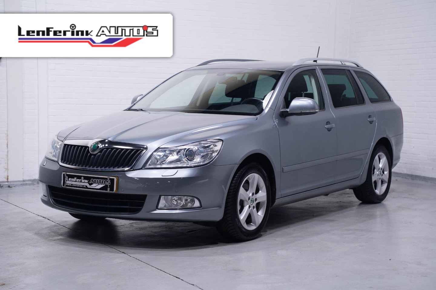 Skoda Octavia Combi - 1.2 TSI Elegance Business Line navigatie PDC v+a cruise-controlle electr-pakket LMV 16" su - AutoWereld.nl