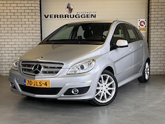Mercedes-Benz B-klasse - 150 | 17" LMV | Trekhaak | Navi| Climate | PDC | Bluetooth