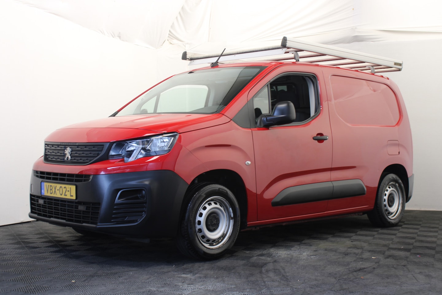 Peugeot Partner - 1.5 BlueHDI Pro |Navi|Carplay| - AutoWereld.nl