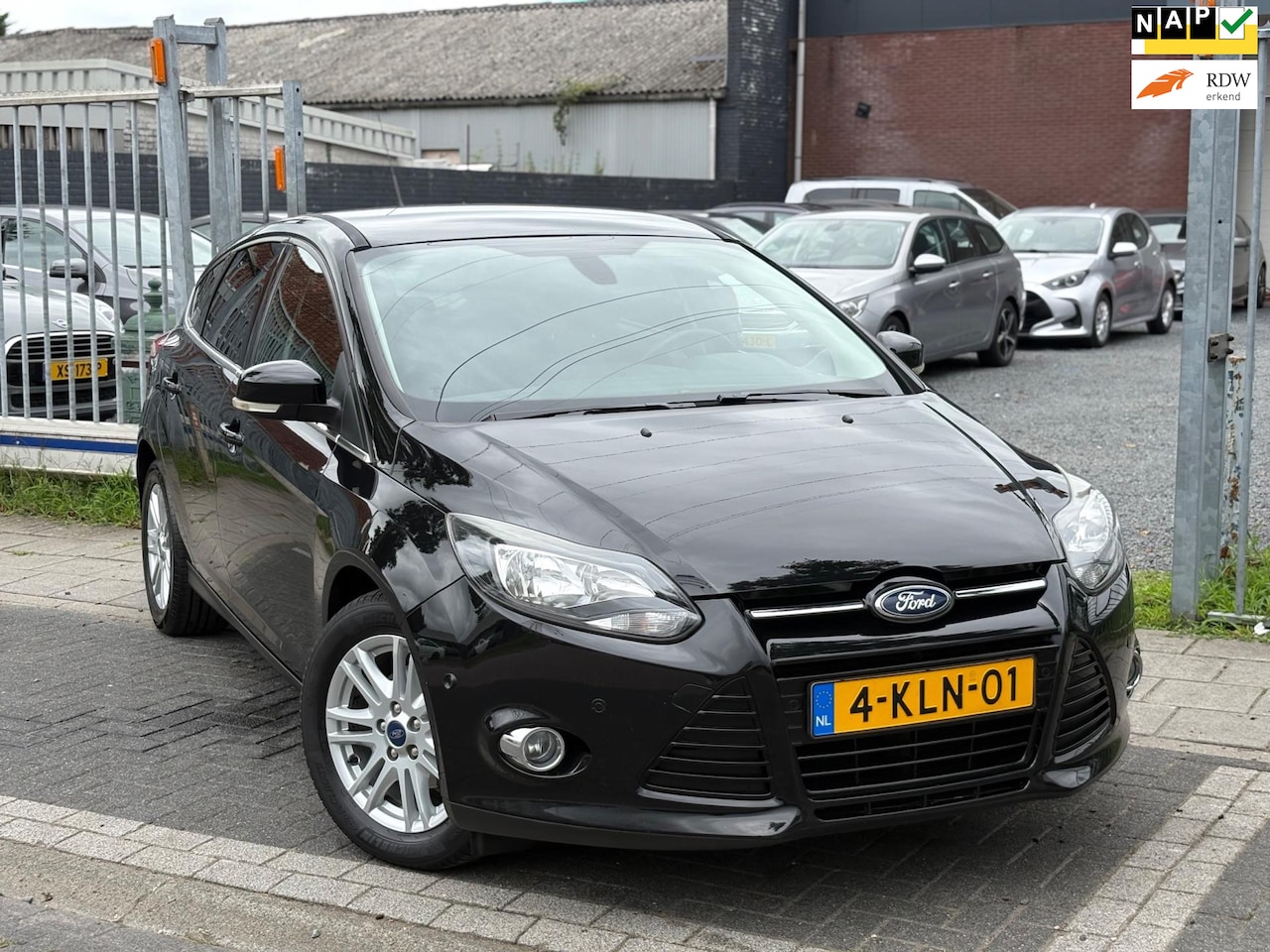 Ford Focus - 1.0 EcoBoost Titanium | Climate control | Navi | Trekhaak | - AutoWereld.nl