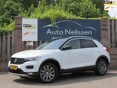 Volkswagen T-Roc - 1.5 TSI Sport AUTOMAAT | DIGITAL DASHBOARD | TREKHAAK | ACHTERUITRIJCAMERA | ADAPTIVE CRUI