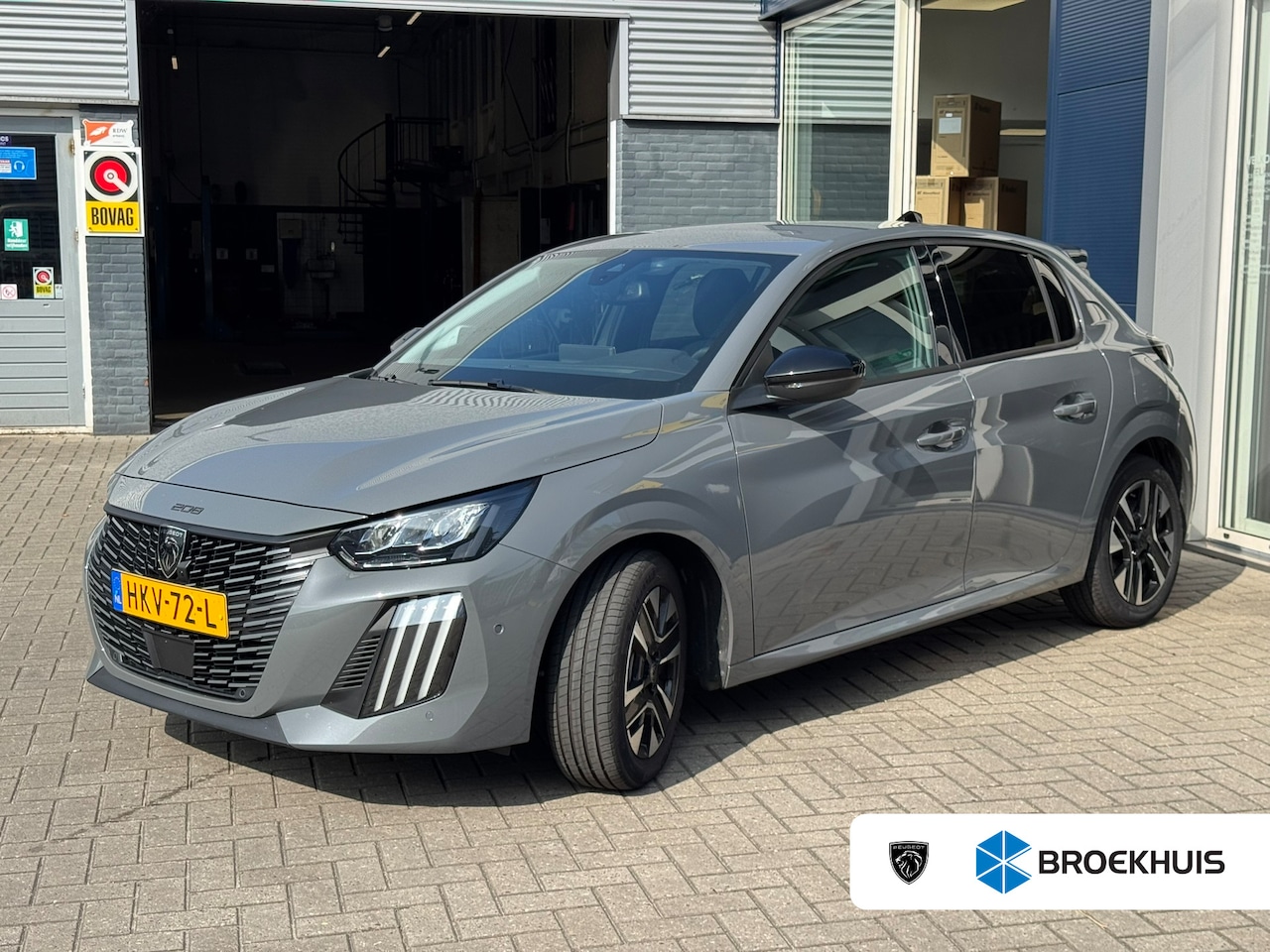 Peugeot 208 - 1.2 Hybrid 110 e-DCS6 Allure | Climate | Cruise | Camera V+A | Navigatie | Apple Carplay/A - AutoWereld.nl