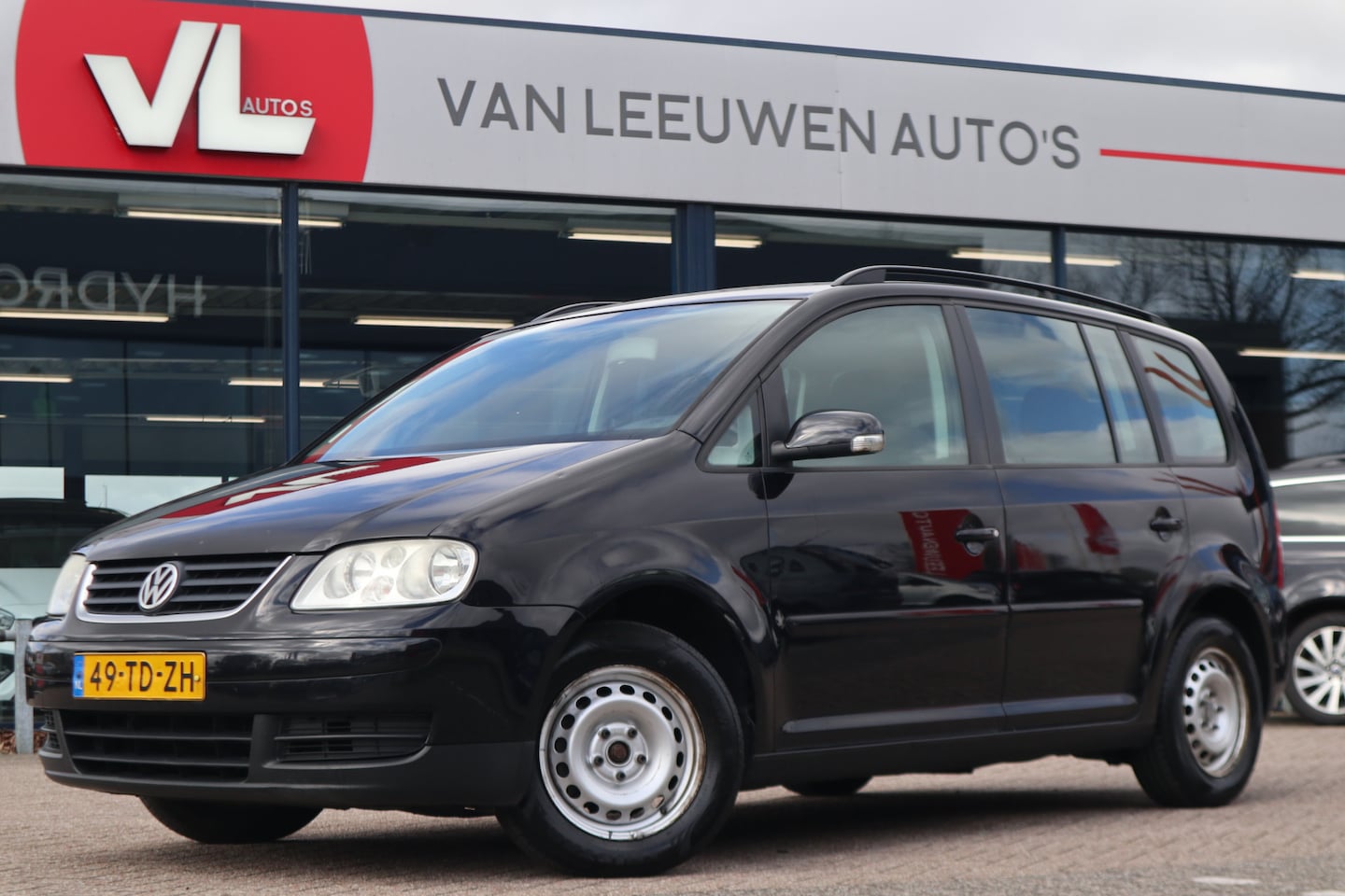 Volkswagen Touran - 2.0-16V FSI Business | Cruise | Automatische Airco | Trekhaak - AutoWereld.nl