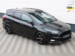 Ford Focus Wagon - 2.0 ST 250 PK zeer luxe en schadevrij uniek
