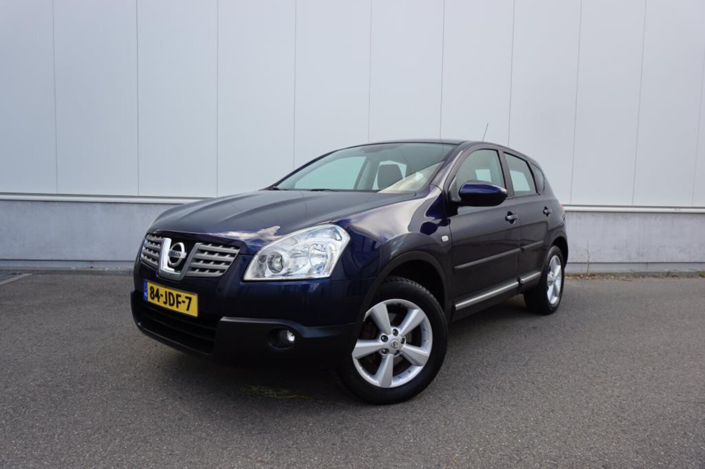 Nissan Qashqai - 1.6 Acenta - Airco / Elektr. ramen / Cruise / Trekhaak / Lm velgen / NAP - AutoWereld.nl