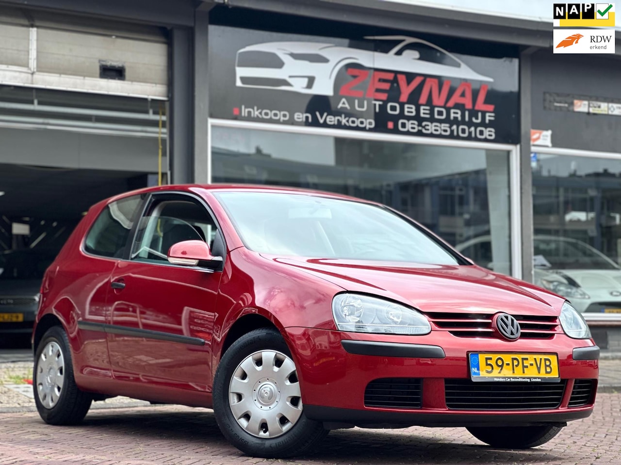 Volkswagen Golf - 1.6 FSI Automaat Ijskoude airco Goed Onderhouden - AutoWereld.nl