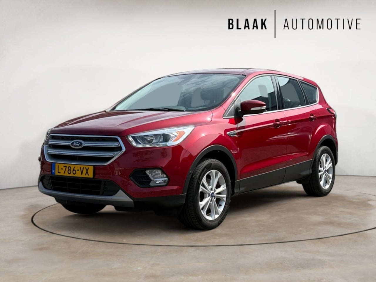 Ford Kuga - Kuga 1.5 EcoBoost Titanium TREKHAAK | NAVIGATIE - AutoWereld.nl