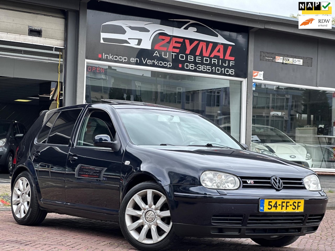 Volkswagen Golf - 2.3 V5 Stoelverwarming Panoramadak Nette NAP - AutoWereld.nl