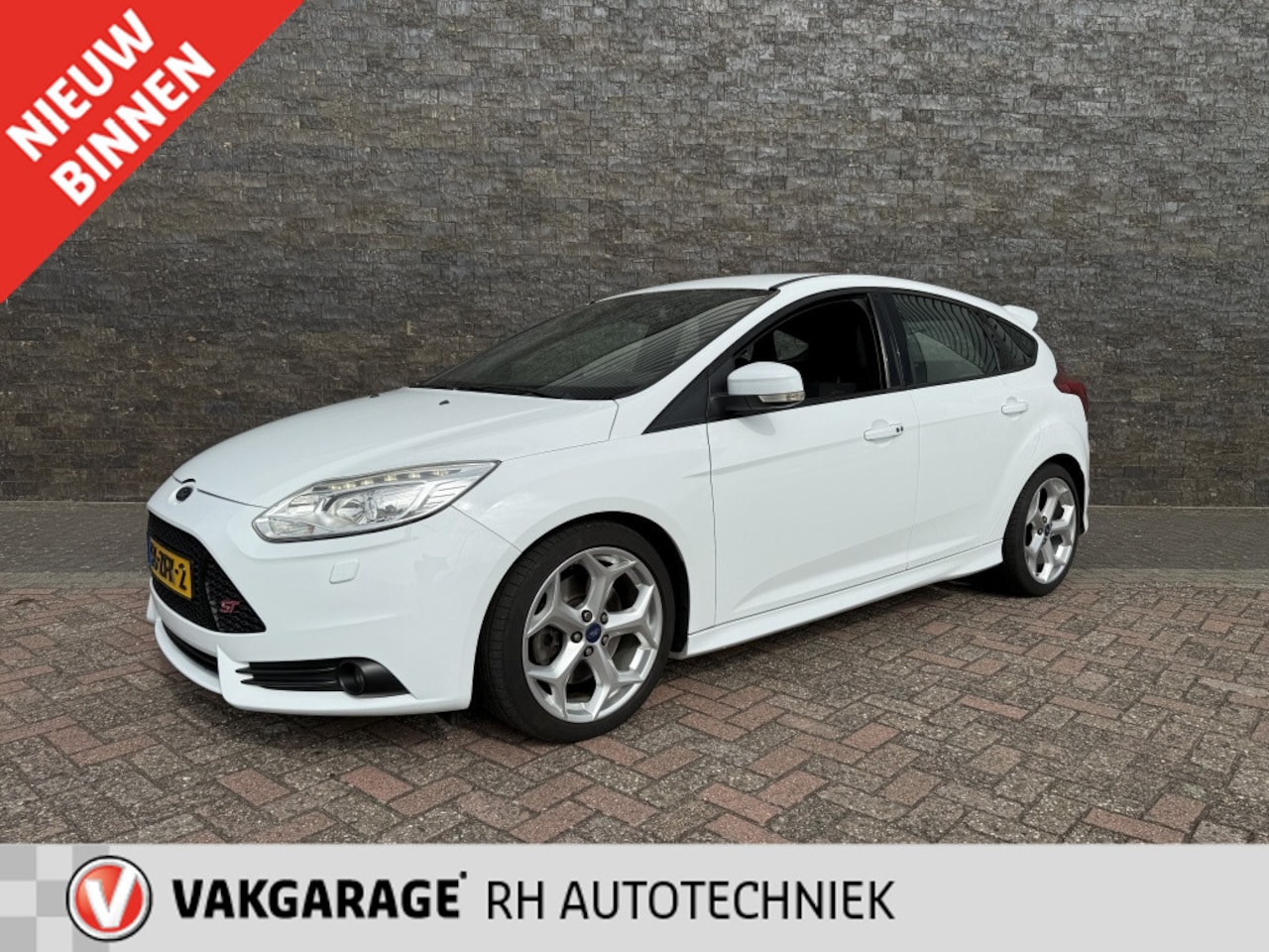 Ford Focus - 2.0 EcoB. ST-2 - AutoWereld.nl