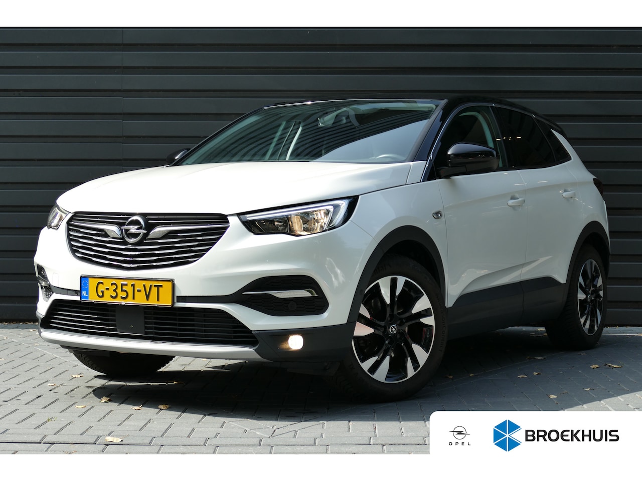 Opel Grandland X - 1.2 Turbo Innovation / NAVI / LED / PDC / CLIMA / 18"LMV / CAMERA / KEYLESS / ELEKTR. ACHT - AutoWereld.nl
